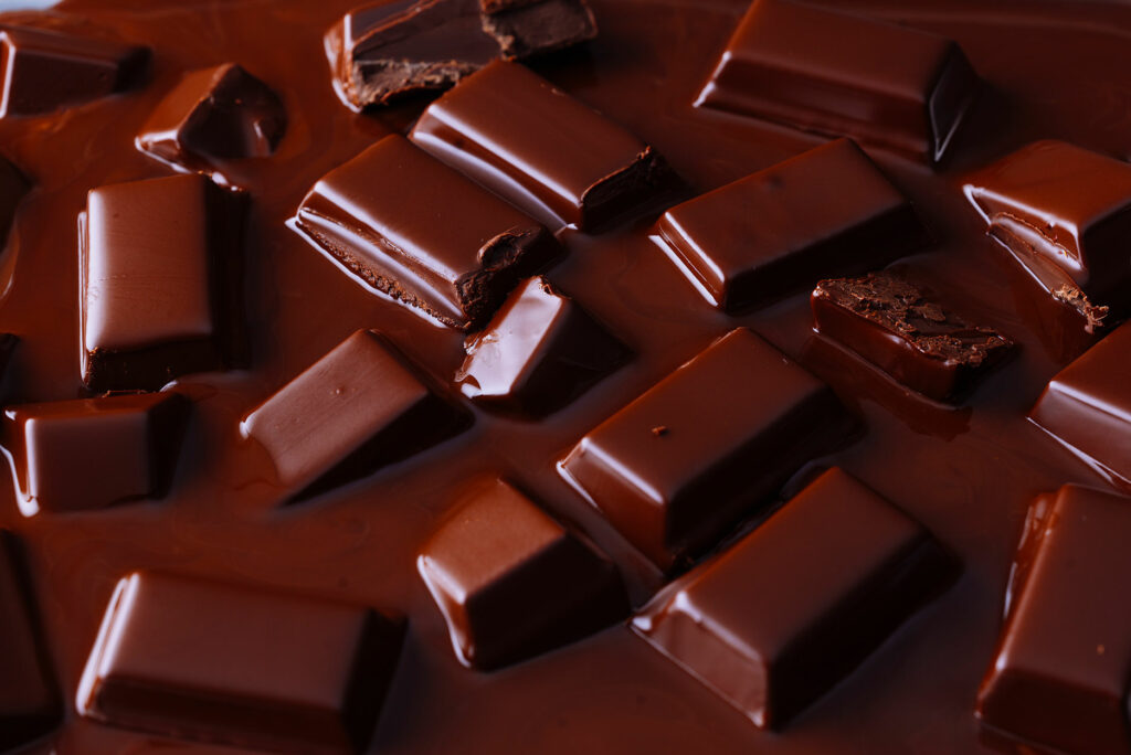 Γνωστή σοκολατοβιομηχανία «πατένταρε» σοκολάτα που δε λιώνει ούτε σε ζέστη 36 β. Κελσίου! - Media