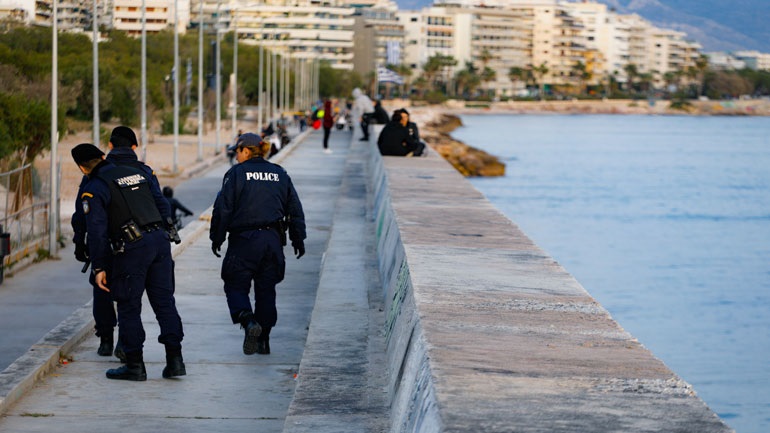 Γυναικεία σορός εντοπίστηκε στη θαλάσσια περιοχή του Παλαιού Φαλήρου - Media