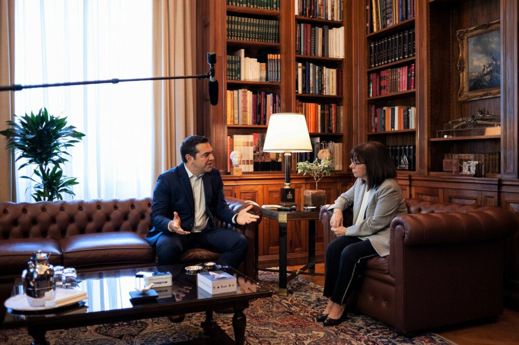 Τσίπρας προς Σακελλαροπούλου: «Ανεπαρκή τα μέτρα προστασίας εργαζομένων και επιχειρήσεων» (Video) - Media