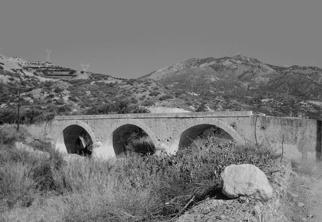 Τραγωδία στην Κρήτη: Πήγε να ξεκουραστεί και έπεσε από γέφυρα - Media