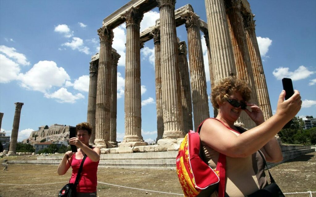 Berliner Zeitung: Ξαφνικά φαίνονται πιθανές οι διακοπές στην Ελλάδα - Media