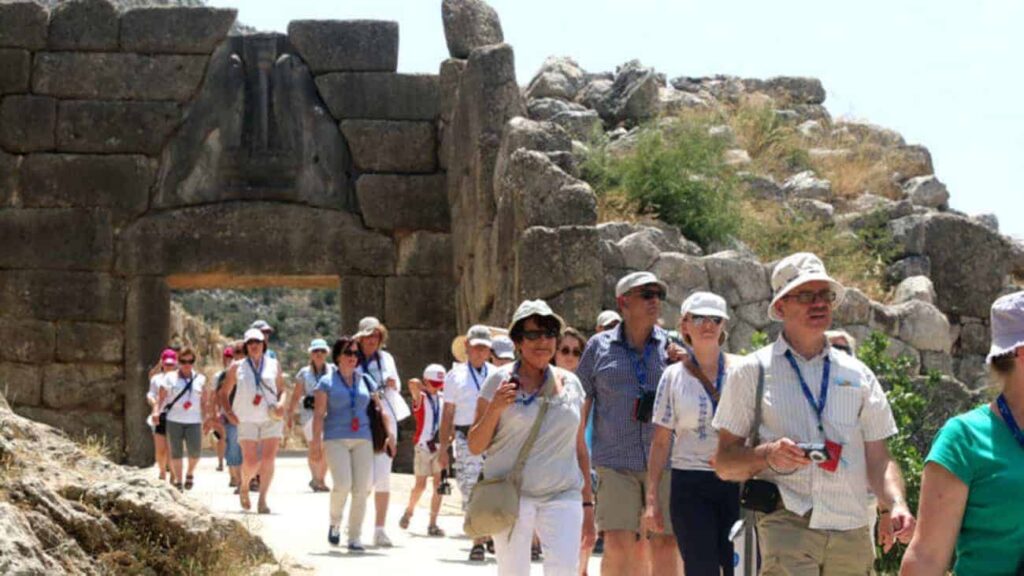 Bild: «Το καλοκαίρι σώθηκε» - Εκτενής αναφορά στην Ελλάδα ως τουριστικό προορισμό - Media