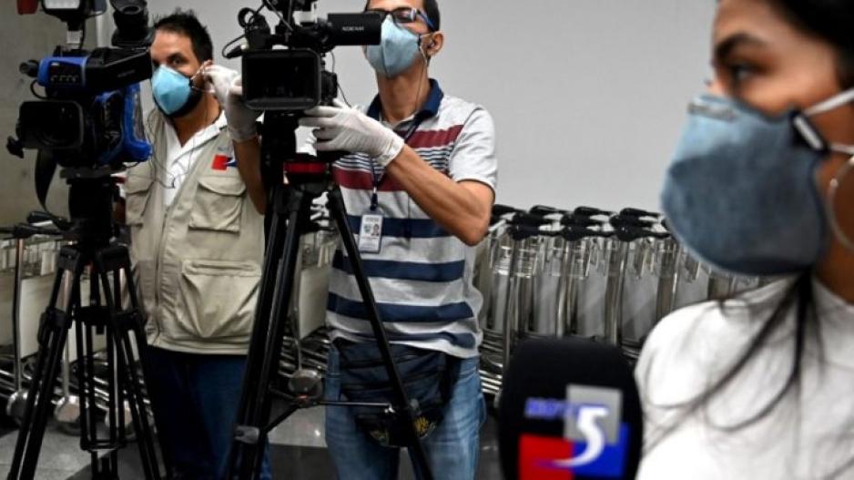 Έρευνα ΔΟΔ για κορωνοϊό: Τρεις στους τέσσερις δημοσιογράφους βρέθηκαν αντιμέτωποι με εκφοβισμούς - Media