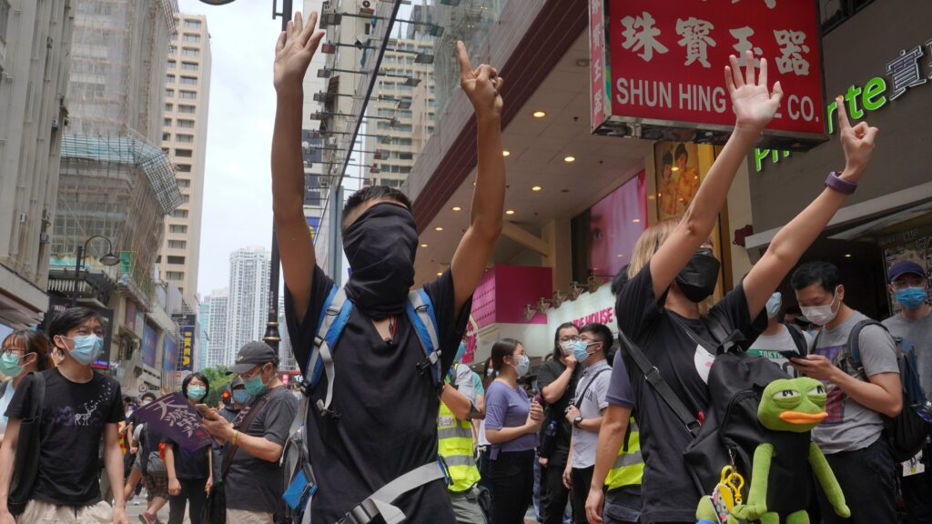 Χονγκ Κονγκ: «Τέλος» η πανδημία, επιστροφή στις διαδηλώσεις και τις συγκρούσεις (Videos)  - Media