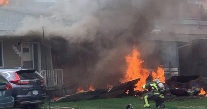 Καναδάς : Αεροπλάνο έπεσε πάνω σε σπίτι  - Ένας νεκρός (Photos) - Media