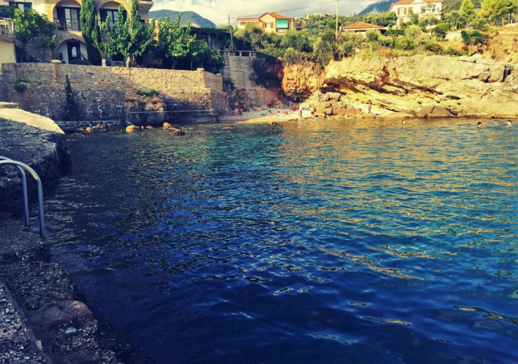 Aυτό είναι το μέρος της Ελλάδας που αποθέωναν Μπραντ Πιτ - Αντζελίνα Τζολί (Photos) - Media