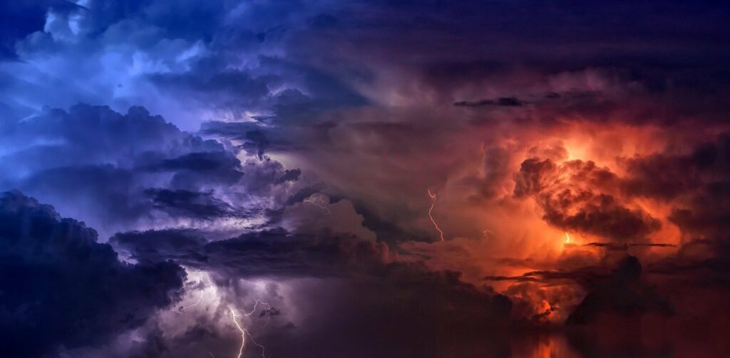 Κακοκαιρία με βροχές, καταιγίδες και πτώση της θερμοκρασίας τη Δευτέρα - Media