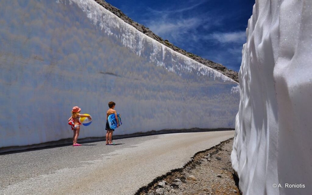 Χιόνια εν μέσω… καύσωνα στην Κρήτη: Η ιστορία της φωτογραφίας - Media