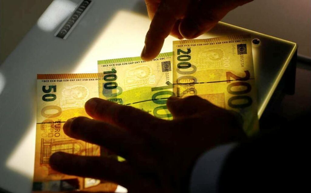 Γλιτώνουν τον έλεγχο οι τραπεζικές καταθέσεις μέχρι το 2013 - Media