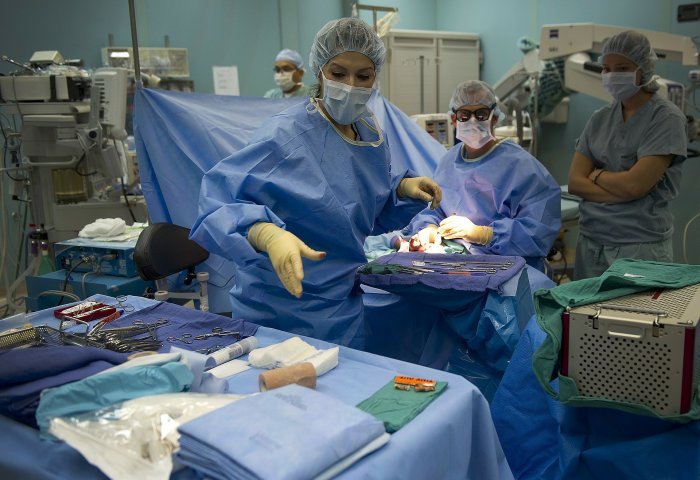 Νέα εγκύκλιος για τα χειρουργεία σε δημόσια και ιδιωτικά νοσοκομεία - Ποιοι θα υποβάλλονται υποχρεωτικά σε τεστ για κορωνοϊό - Media