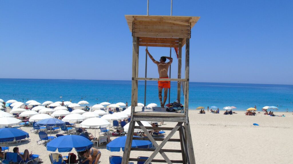Κραυγή αγωνίας από ναυαγοσώστες για το καλοκαίρι στις παραλίες - Τι απαντούν οι δήμοι - Media