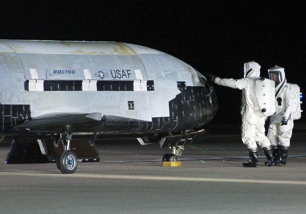 Νέα αποστολή για το μυστηριώδες «διαστημοπλάνο» των ΗΠΑ (Photos) - Media