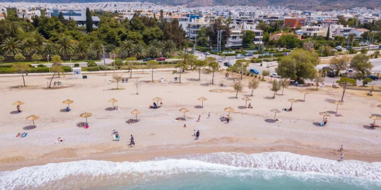 Μεταμορφώθηκε η παραλία της Γλυφάδας - Πώς θα είναι οι οργανωμένες παραλίες φέτος (Photos) - Media