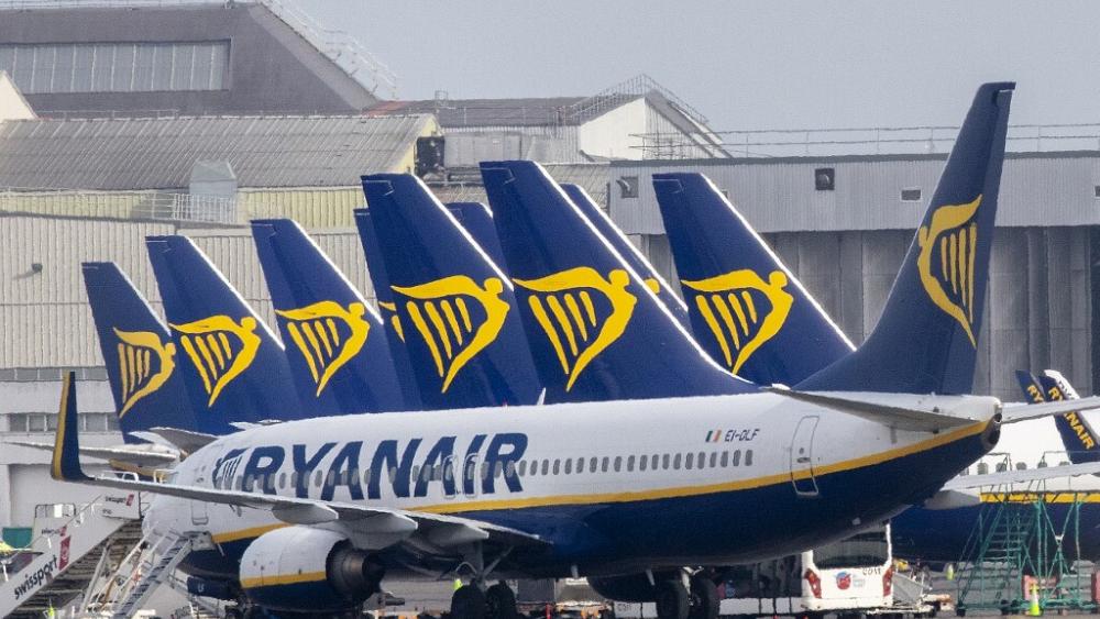 Ryanair: Ξεκινά πάλι τις πτήσεις από Αθήνα - Θετικά τα πρώτα μηνύματα για την επιβατική κίνηση στον ΔΑΑ - Media