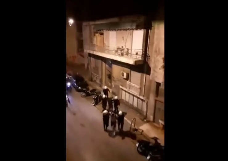 «Ξαφνικά έσβησαν τα φώτα της πλατείας και επιτέθηκαν τα ΜΑΤ»: Αυτόπτης μάρτυρας καταγγέλλει τι συνέβη χθες βράδυ στην Κυψέλη (Video) - Media