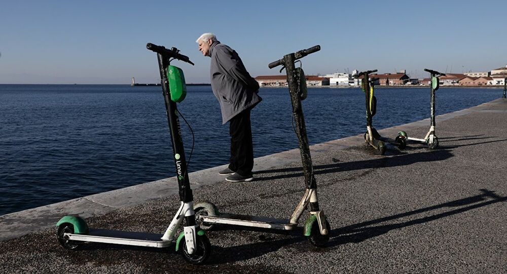 Κ. Χατζηδάκης: Πρόγραμμα για την επιδότηση της αγοράς ηλεκτροκίνητων αυτοκινήτων, σκούτερ και ποδηλάτων - Media