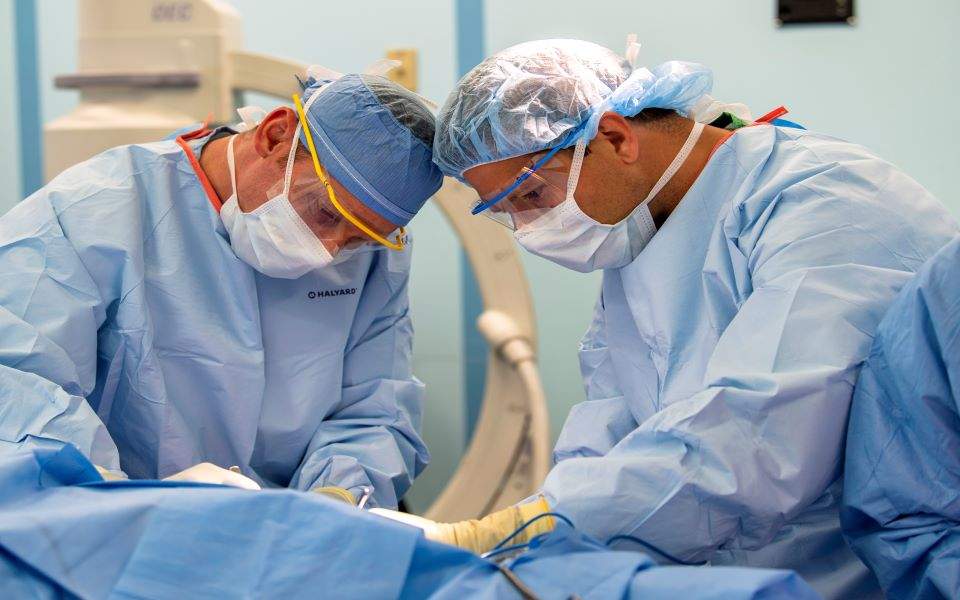 Περίπου 7.500 χειρουργεία την εβδομάδα ακυρώνονται στην Ελλάδα εξαιτίας του κορωνοϊού - Media