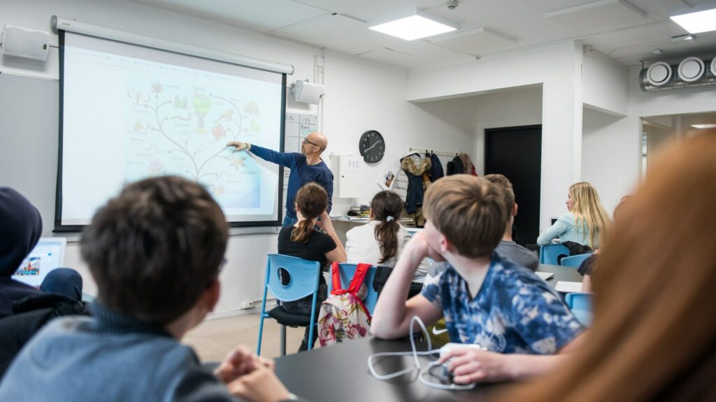 Κορωνοϊός-Σουηδία: Συναγερμός για τα δημοτικά σχολεία - Η εμπειρία από τη λειτουργία τους εν μέσω πανδημίας - Media
