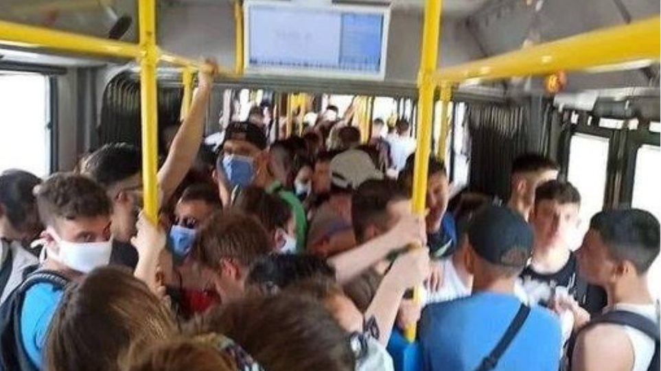 Εικόνες σοκ από λεωφορείο του ΟΑΣΑ: «Πατείς με πατώ σε» στα δρομολόγια προς Βουλιαγμένη (Video) - Media