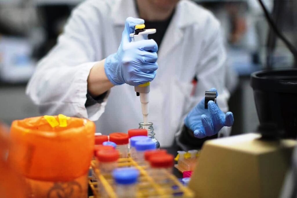 Κορωνοϊός-Ολλανδία: Μόλις 5,5% των αιμοδοτών με αντισώματα - «Χιλιόμετρα μακριά από την ανοσία αγέλης» - Media