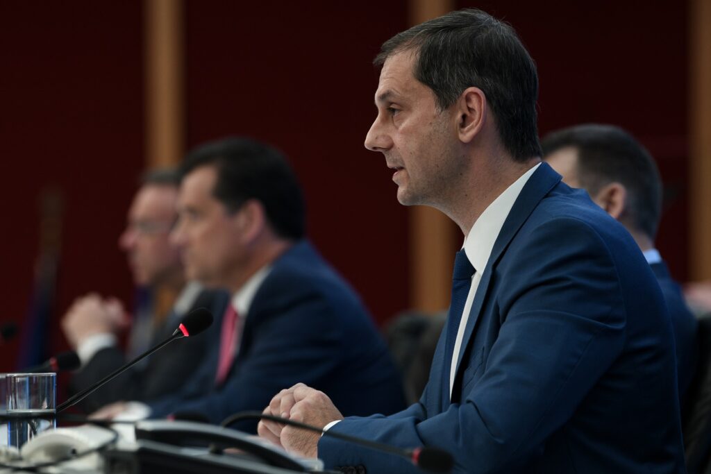 Θεοχάρης: Οι τρεις πρωτοβουλίες για τον εσωτερικό τουρισμό - Media