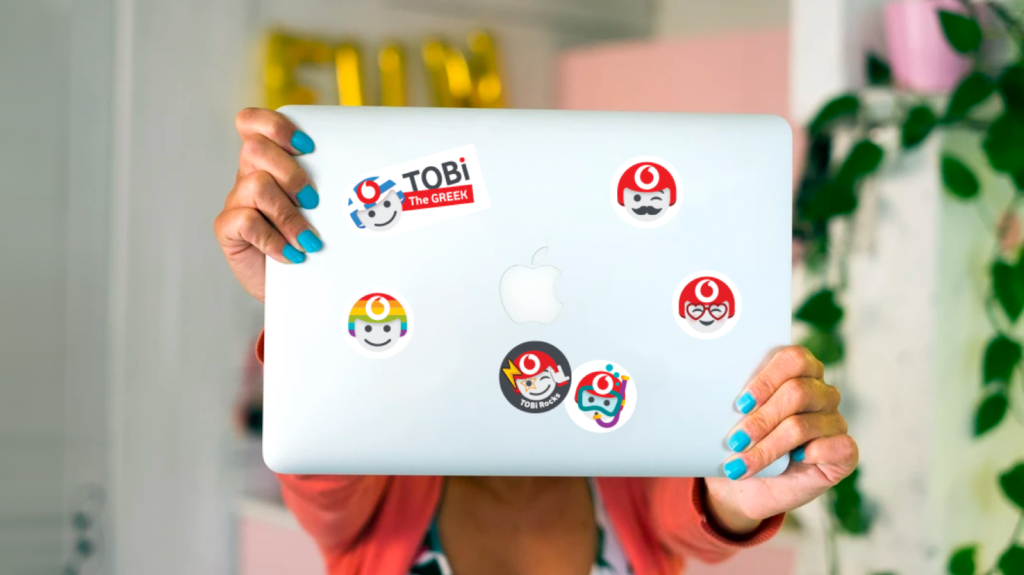 Vodafone: Αξιοποιεί την τεχνητή νοημοσύνη και φέρνει τον TOBi - Media