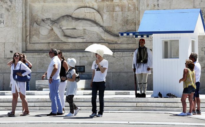 Χ. Θεοχάρης: Οι όροι για την υποδοχή ξένων επισκεπτών στην Ελλάδα από την 15η Ιουνίου - Media