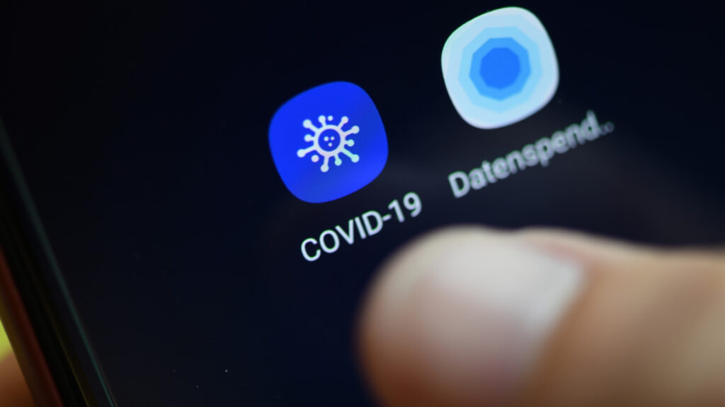 Άρχισαν τα όργανα: Εφαρμογή κατά του κορωνοϊού πιάστηκε να μοιράζει προσωπικά δεδομένα χρηστών - Media