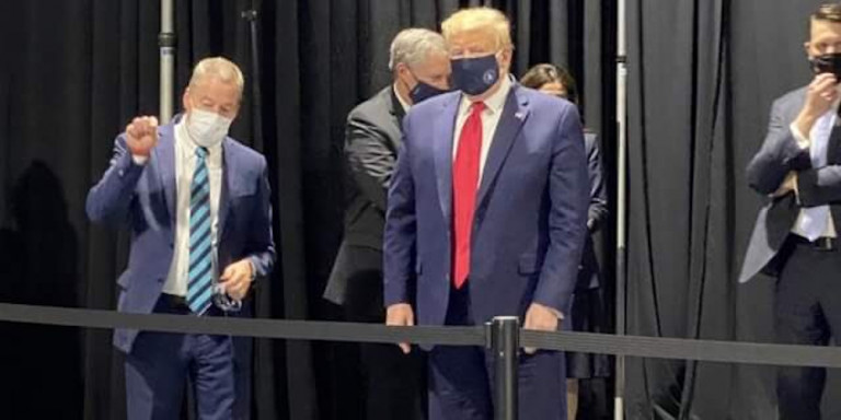 «Ωραίος είμαι!» - Ο Ντόναλντ Τραμπ δέησε να φορέσει μάσκα (Video) - Media