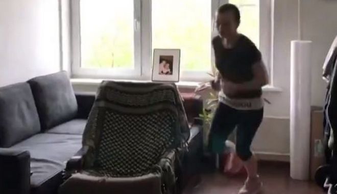 Ρωσία: Έκανε 10 χιλιόμετρα μέσα στο σπίτι της γιατί φοβάται να βγει για τρέξιμο (Video) - Media