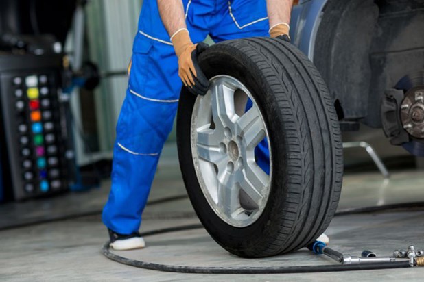 Λάρισα: Έσκασε λάστιχο σε βουλκανιζατέρ και τραυμάτισε 65χρονο - Media