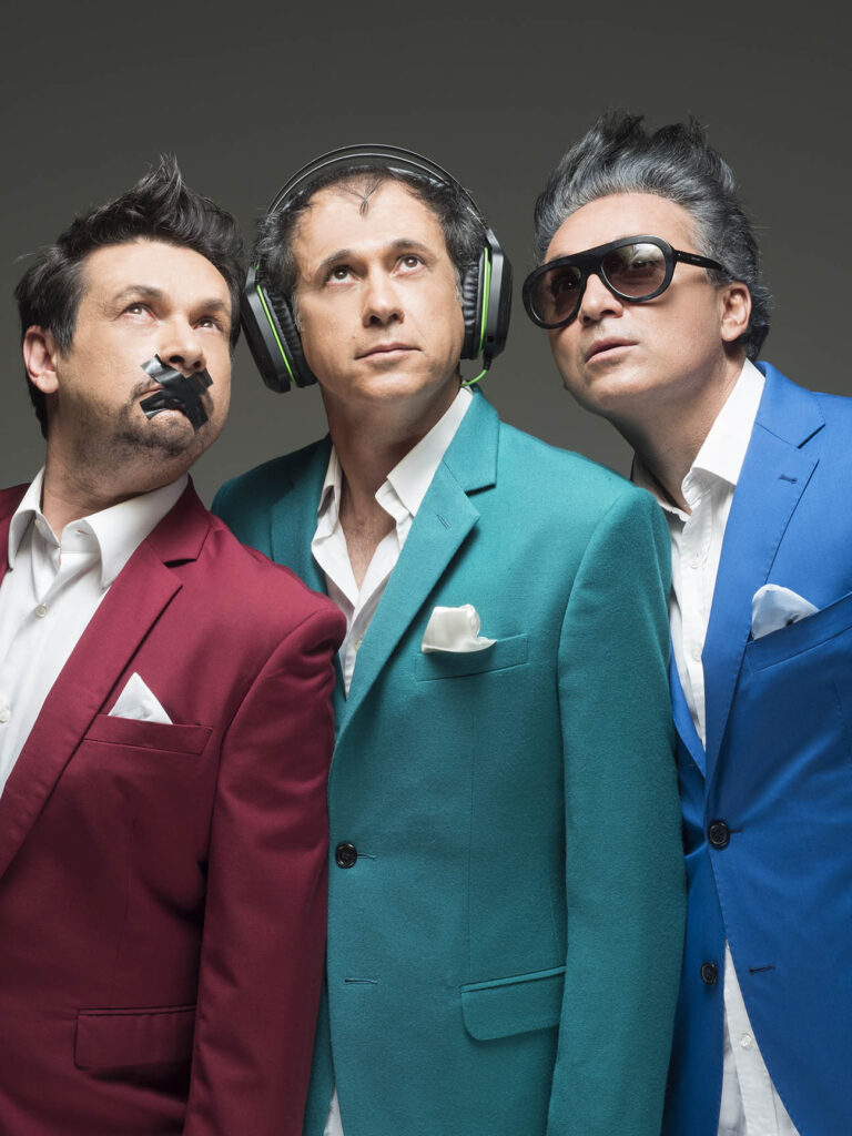 Καλοκαιρινή περιοδεία: ΔΕΝ ΑΚΟΥΩ, ΔΕΝ ΒΛΕΠΩ, ΔΕΝ ΜΙΛΑΩ - Media