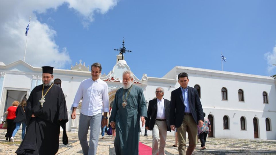 Στην Τήνο ο Κυριάκος Μητσοτάκης (Photos) - Media