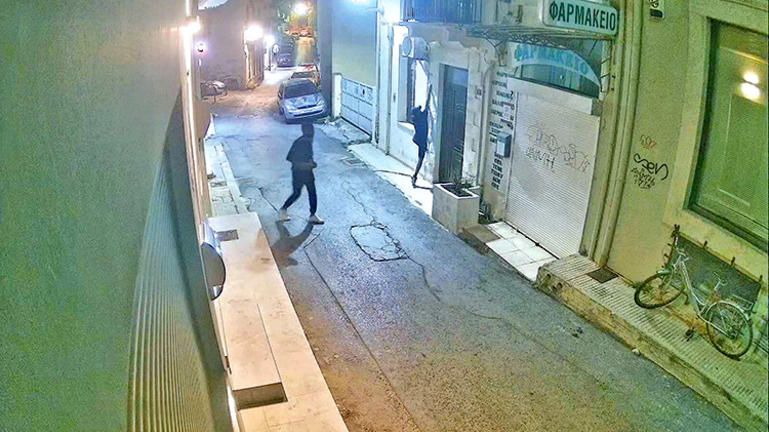 Συνελήφθησαν «ο ψηλός και ο κοντός» στην Κρήτη: Μέχρι και τοίχους σκαρφάλωναν για να διαρρήξουν σπίτια και καταστήματα (Photos) - Media