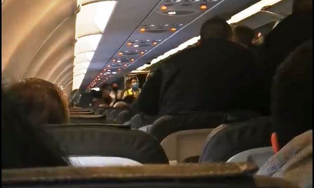 Καταγγελία από «Ελ. Βενιζέλος»: Μας είχαν 4 ώρες εντός αεροπλάνου  - Τεστ και ξενοδοχείο τα... πρόλαβαν άλλες πτήσεις (Video) - Media
