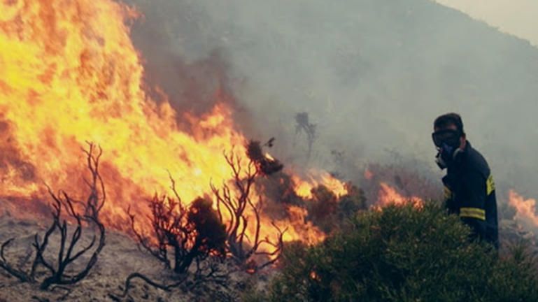 Μεγάλη πυρκαγιά στην Κρήτη, εν μέσω ισχυρών ανέμων - Media