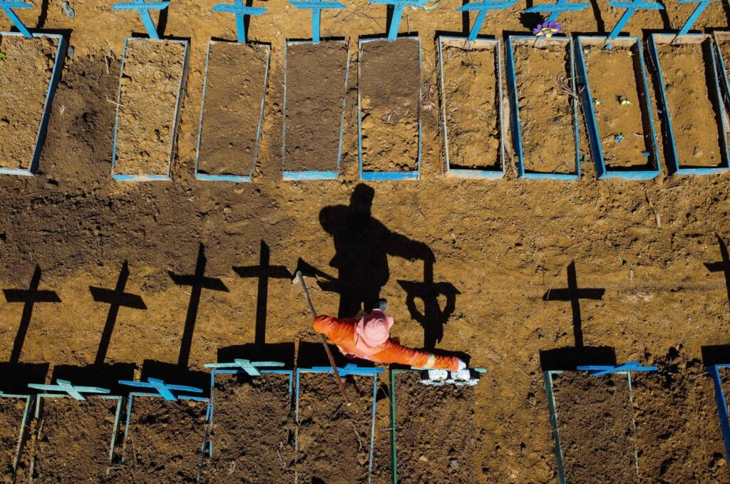 «Καλπάζει» ο κορωνοϊός στη Λατινική  Αμερική, πάνω από 100.000 νεκροί - Media