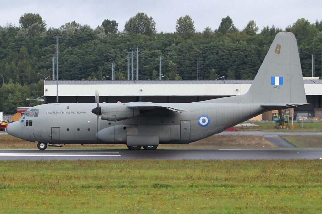 «Καμπανάκι» από EKAB-ΠΟΕΔΗΝ: Δέκα C-130 καθηλωμένα, δραματική η κατάσταση στα νησιά - Media
