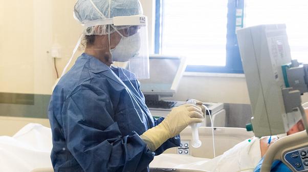 Κορωνοϊός: Κατέληξε 70χρονος στο Ρίο, στους 205 οι νεκροί - Media