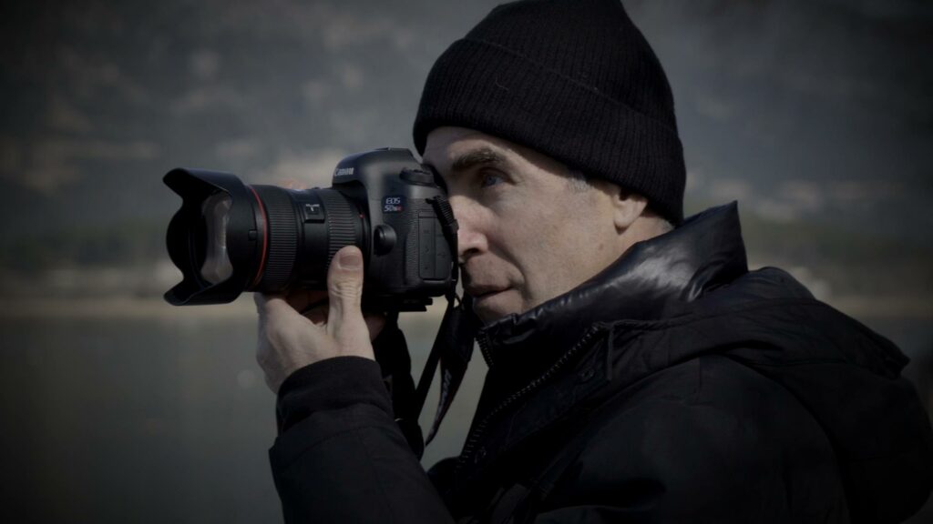 Cosmote History HD: Ο πολυβραβευμένος φωτογράφος Γιάννης Κόντος στο νέο επεισόδιο της σειράς «Οι κυνηγοί της αιωνιότητας»  - Media
