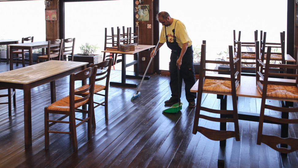 Πότε θα καταβληθεί στους εργαζόμενους το επίδομα των 534 ευρώ που δεν το έλαβαν - Media