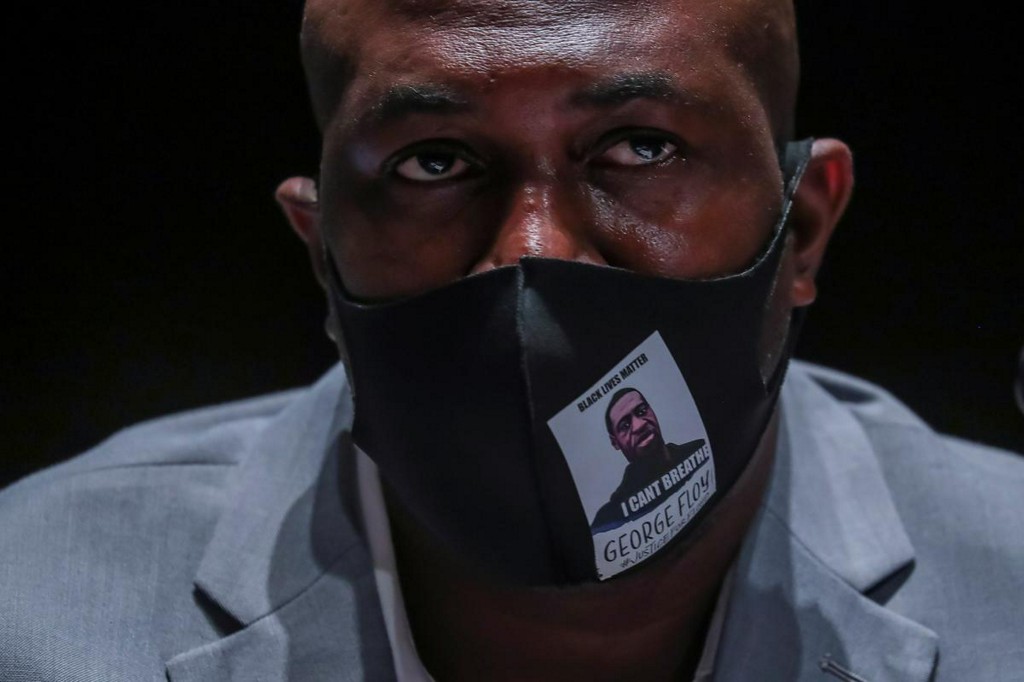 Συγκλόνισε ο αδελφός του Τζορτζ Φλόιντ: Βάλτε τέλος στον πόνο (Videos) - Media