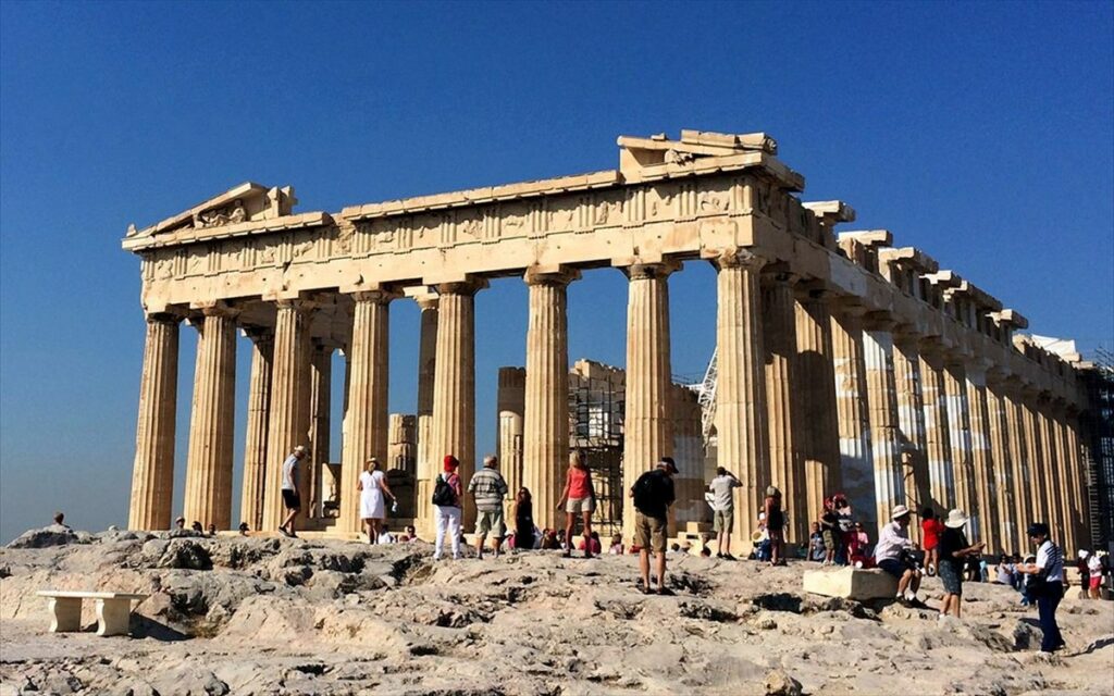 Άδεια από επισκέπτες τα μνημεία, πολλά τα χαμένα έσοδα - Media