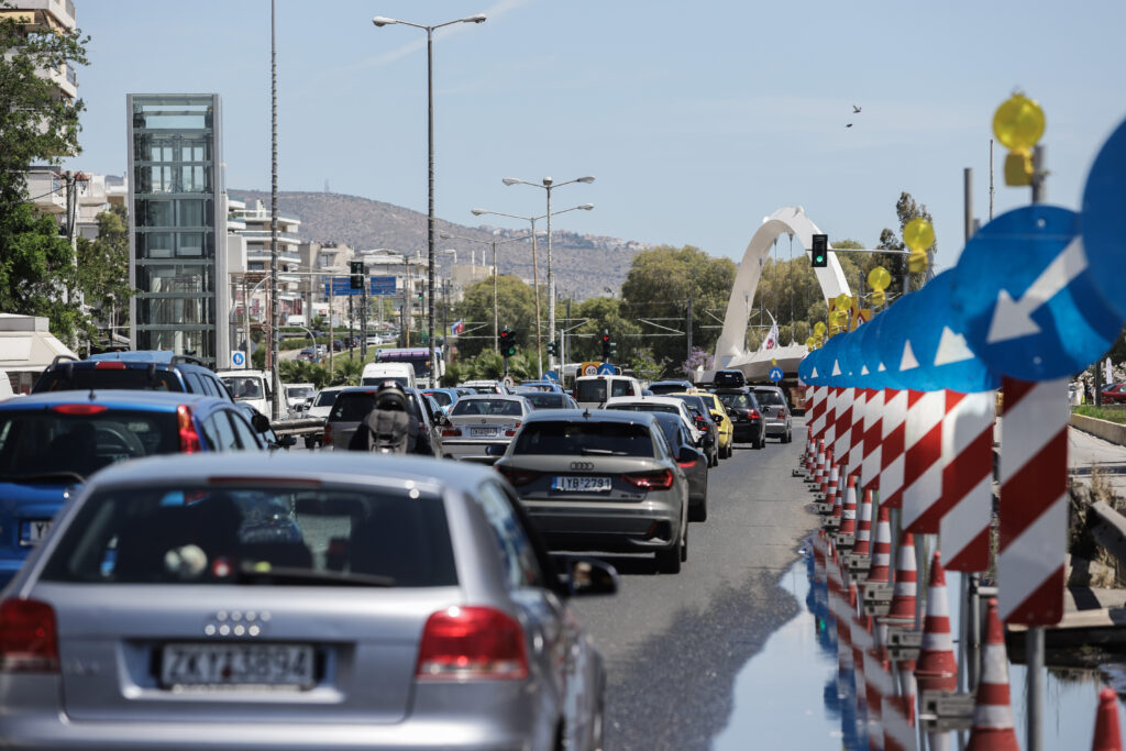 Κίνηση στους δρόμους: «Στο κόκκινο» Βουλιαγμένης και Ηλιουπόλεως (Pic) - Media