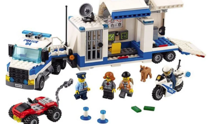 LEGO σε καταστήματα: Μη βγάζετε στη «βιτρίνα» παιχνίδια μας με αστυνόμους - Media