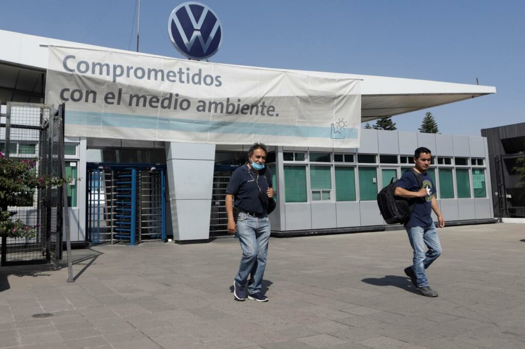 Μεξικό: Η θυγατρική της VW επαναλειτουργεί εργοστάσιό της με το 2% των εργατών να είναι μολυσμένο - Media
