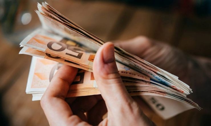 Την ερχόμενη εβδομάδα στη Βουλή το θεσμικό πλαίσιο για τις μικροπιστώσεις - Media