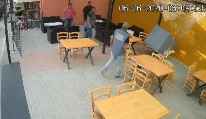 Κρήτη: Ντεπόζιτο πέρασε ξυστά από θαμώνες καφενείου (video) - Media