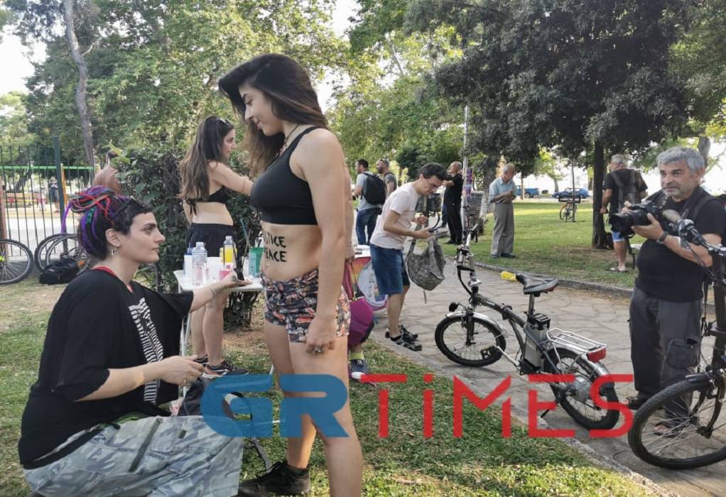 Θεσσαλονίκη: Σε εξέλιξη η 13η Διεθνής Γυμνή Ποδηλατοδρομία (Photos | Video) - Media