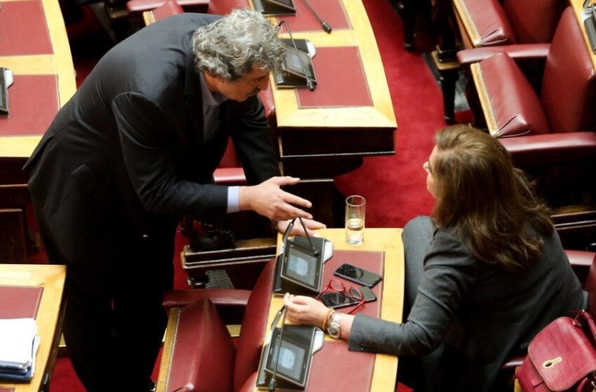 Πολάκης σε Μπακογιάννη: Ααααχ Ντόρα… πώς θα γλυτώσεις σε δύο τρεις μήνες;  - Media